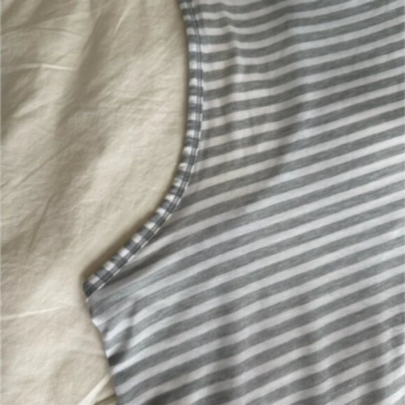 NWOT Athleta Muscle Tank Striped White and Gray size L - Picture 4 of 5